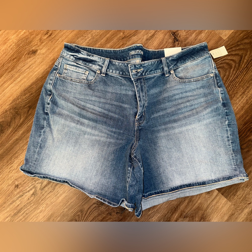 New w/ Tags Maurices Classic Denim Shorts